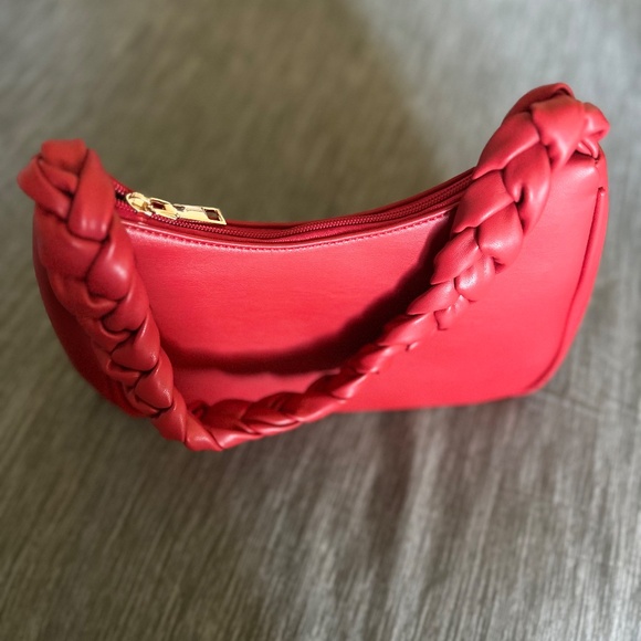 Red Hobo Style Bag - Picture 7 of 9